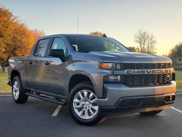 2019 Chevrolet Silverado 1500 4WD ***LOW MILES ** 636 ** LIKE NEW* -... for sale in Garden City, ID – photo 2