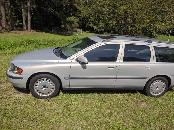Volvo V70 - cars & trucks - by owner - vehicle automotive sale for sale in Tallahassee, FL – photo 2