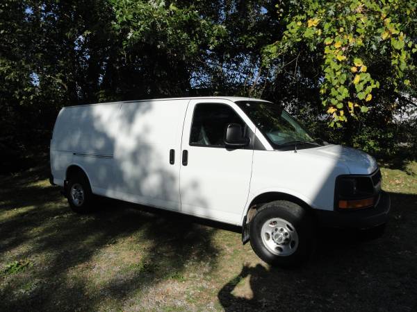 2008 RUST FREE CHEVY G3500 EXTENDED CARGO VAN WITH 6.0L ENGINE for sale in TALLMADGE, IN – photo 6