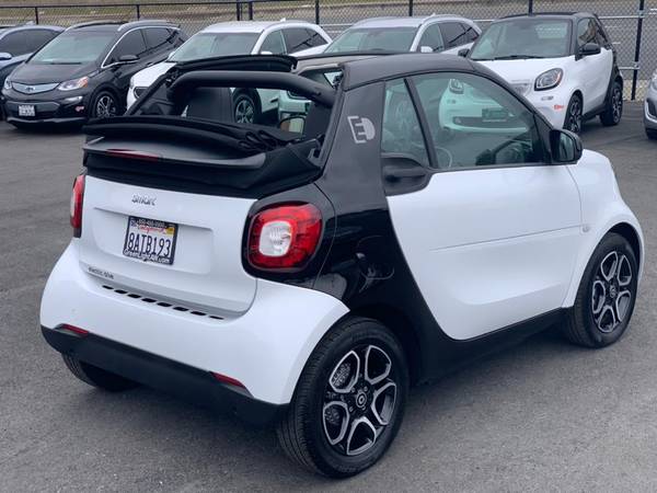 2017 Smart Fortwo Electric Drive with only 14, 228 Miles-peninsula for sale in Daly City, CA – photo 11