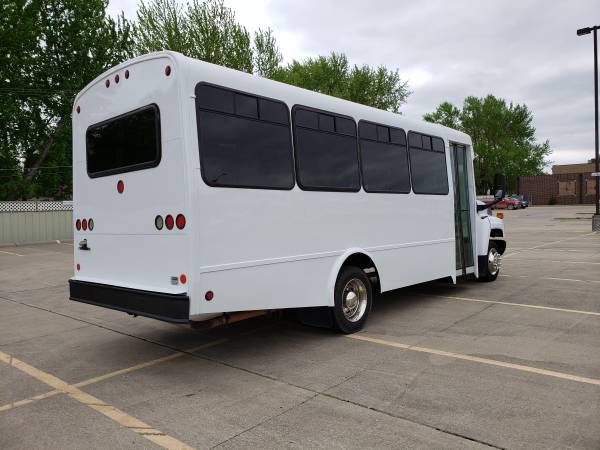 2007 Chevy C-4500 Shuttle/Party/Limo/Church Bus for sale in Oak Grove, NE – photo 3