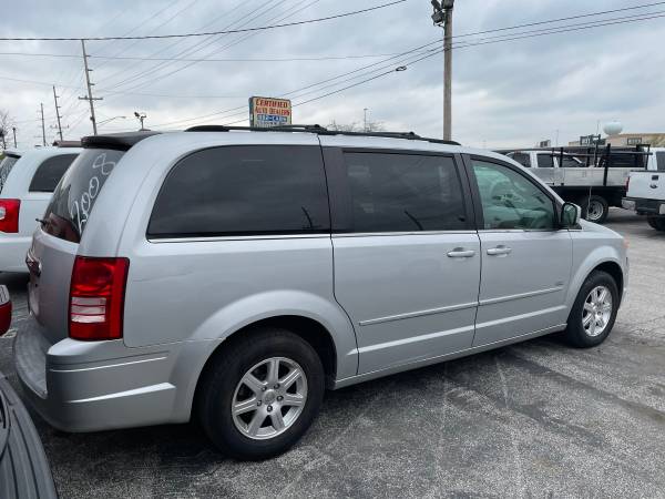 2008 Chrysler Town and Country Touring 1899 Down for sale in Greenwood, IN – photo 5