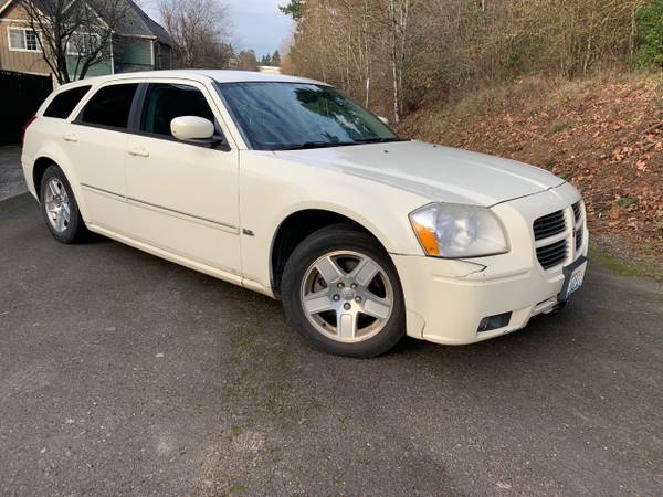 2006 Dodge Magnum SXT - cars & trucks - by owner - vehicle... for sale in Vancouver, OR – photo 4