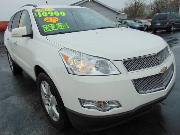 LOADED!!LOW MILE!!2011 CHEVY TRAVERSE LTZ AWD - cars & trucks - by... for sale in CHURUBUSCO, IN, IN – photo 2