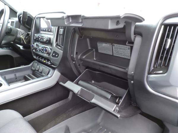 2015 Chevrolet Silverado 1500 4WD Crew Cab 143.5 LT w/2LT for sale in Hartford, WI – photo 23