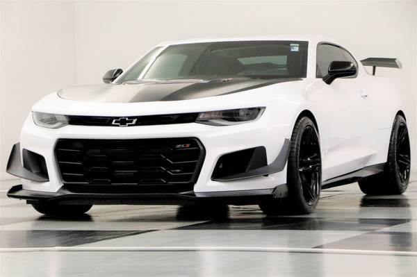 SPORTY White CAMARO 2019 Chevrolet ZL1 1LE Performance Coupe 6 2L for sale in Clinton, MO – photo 18