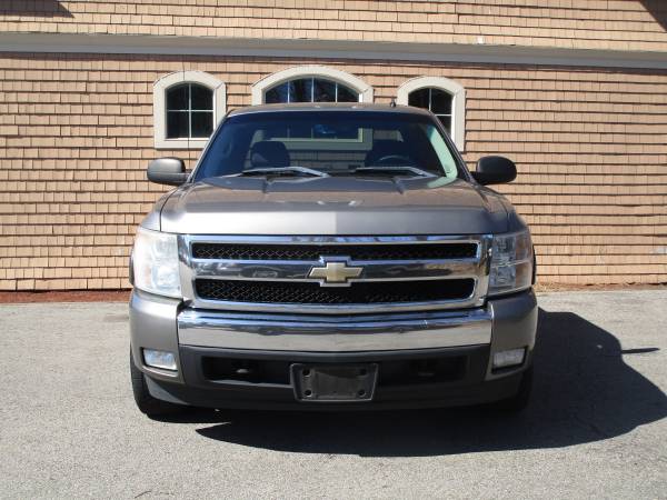 2007 Chevrolet Silverado LT 4X4, Clean Carfax, In Excellent for sale in Rowley, MA – photo 7