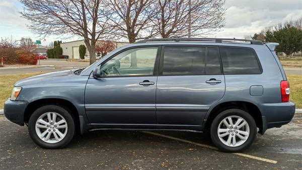 2006 Toyota HighLander HyBrid 4X4 - cars & trucks - by dealer -... for sale in Nampa, ID – photo 2