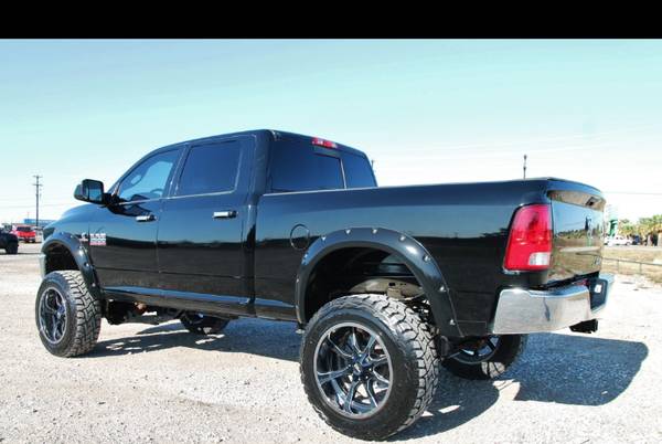 BLACK STALLION! 2014 RAM 2500 SLT 4X4 CUMMINS 6"LIFT 37"M/T's on... for sale in Liberty Hill, NM – photo 7