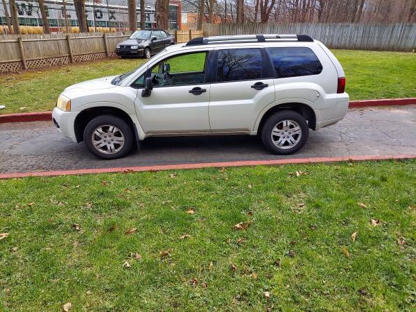 2007 Mitsubishi Endeavor - cars & trucks - by owner - vehicle... for sale in Meriden, CT – photo 2