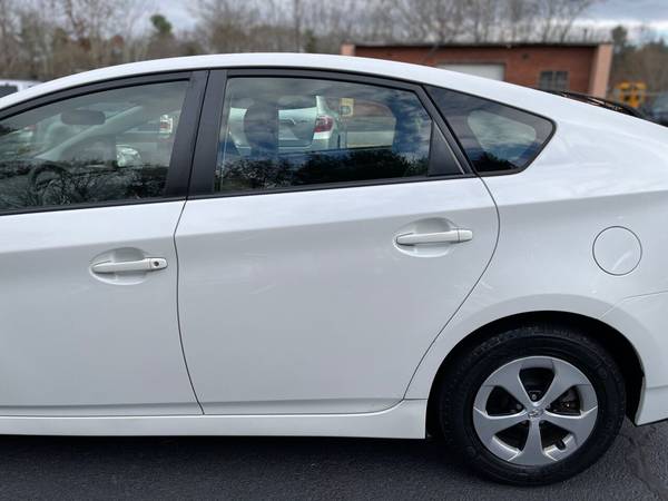 2013 Toyota Prius Hybrid Pkg2 50+mpg bluetooth 49,000 miles - cars &... for sale in Walpole, RI – photo 4
