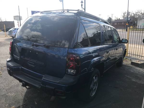2006 Chevy trailblazer 4 x 4 - cars & trucks - by owner - vehicle... for sale in Gary, IL – photo 3