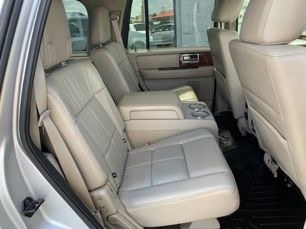 2013 Lincoln Navigator 4WD 4dr - - by dealer - vehicle for sale in Ramsey , MN – photo 9