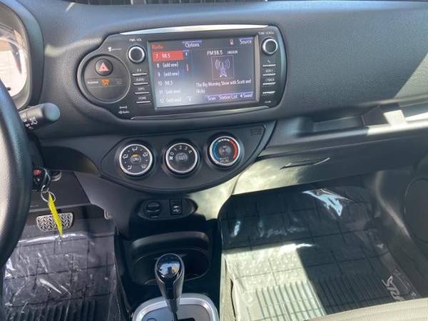 2018 Toyota Yaris Certified 5-Door SE Auto Sedan for sale in Klamath Falls, OR – photo 22