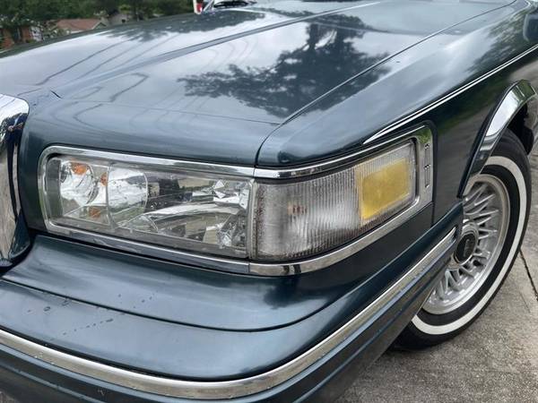 1995 Lincoln Town Car Executive - - by dealer for sale in Stone Mountain, GA – photo 11