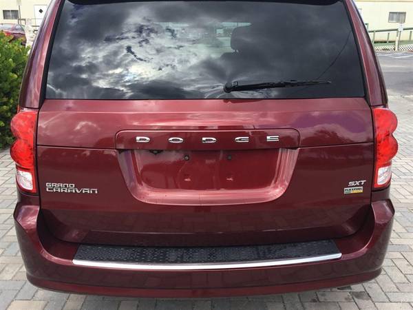 2017 Dodge Grand Caravan SXT - Lowest Miles / Cleanest Cars In FL -... for sale in Fort Myers, FL – photo 5