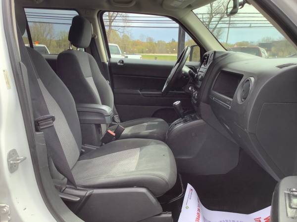 Clean Carfax! 2014 Jeep Patriot Latitude! 4x4! Nice! for sale in Ortonville, OH – photo 19
