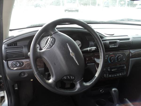 2006 CHRYSLER SEBRING LIMITED - cars & trucks - by dealer - vehicle... for sale in Fairborn, OH – photo 11
