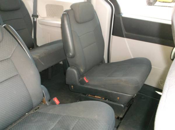 2010 Dodge Grand Caravan STX- DVD- Stow & Go Seats-7 Passanger-Loaded! for sale in Dudley, MA – photo 13