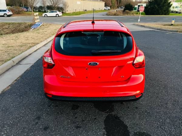 2012 Ford Focus hatchback - cars & trucks - by dealer - vehicle... for sale in Fredericksburg va 22406, District Of Columbia – photo 5