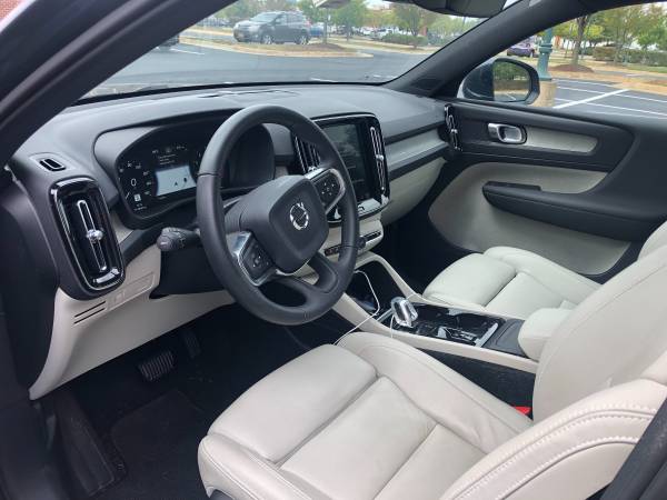 2019 Volvo XC40 for sale - cars & trucks - by owner - vehicle... for sale in Ashburn, District Of Columbia – photo 8