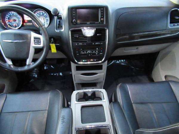2014 Chrysler Town and Country Touring 4dr Mini Van for sale in Sacramento , CA – photo 13