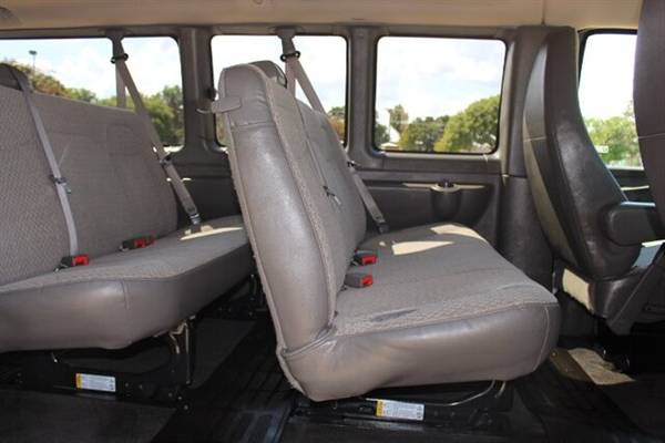 2015 GMC Savana Passenger LT 3500 for sale in Euless, TX – photo 12