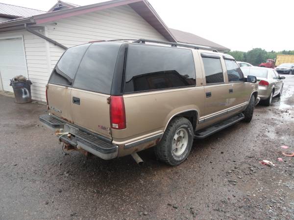 1999 GMC Suburban - cars & trucks - by dealer - vehicle automotive... for sale in Dorchester, WI – photo 4