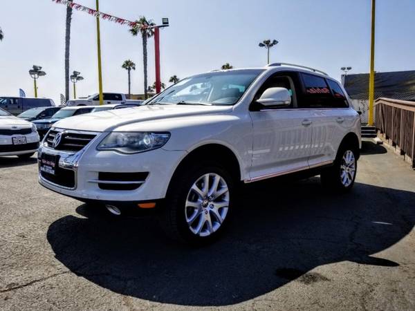 2010 Volkswagen Touareg 4dr VR6 "FAMILY OWNED BUSINESS SINCE 1991" for sale in Chula vista, CA – photo 3