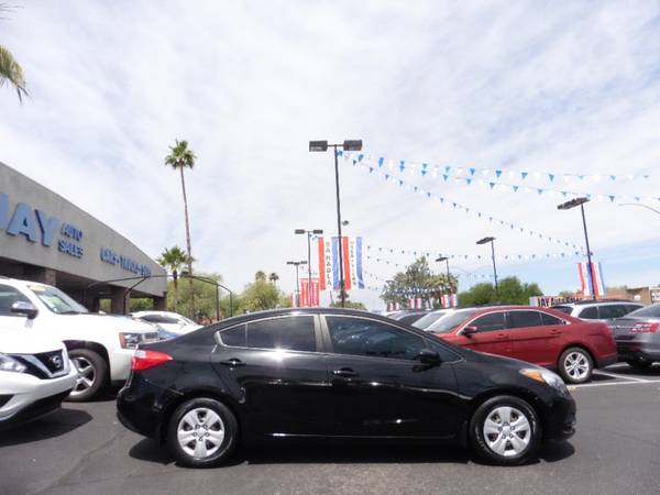 2015 Kia Forte 4dr Sdn Auto LX / CLEAN 1-OWNER CARFAX /... for sale in Tucson, AZ – photo 4