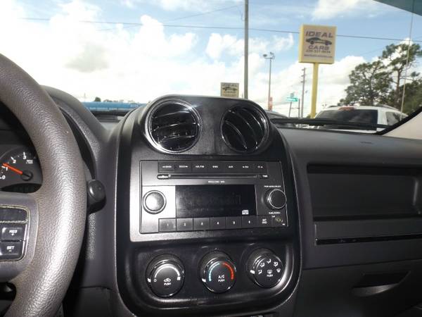 2011 Jeep Patriot FWD 4dr Sport with Body color grille for sale in Fort Myers, FL – photo 2