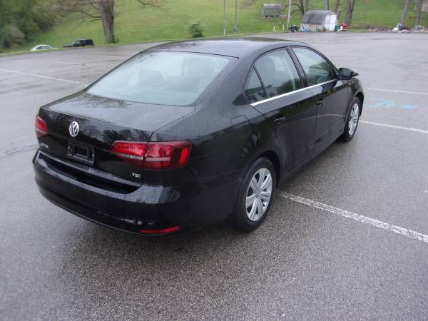 2017 Volkswagen Jetta 17, 000 Miles Rebuildable - - by for sale in Kittanning, PA – photo 5