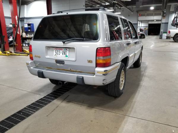1994 Jeep Grand Cherokee v8 4x4 for sale in Madison, WI – photo 3