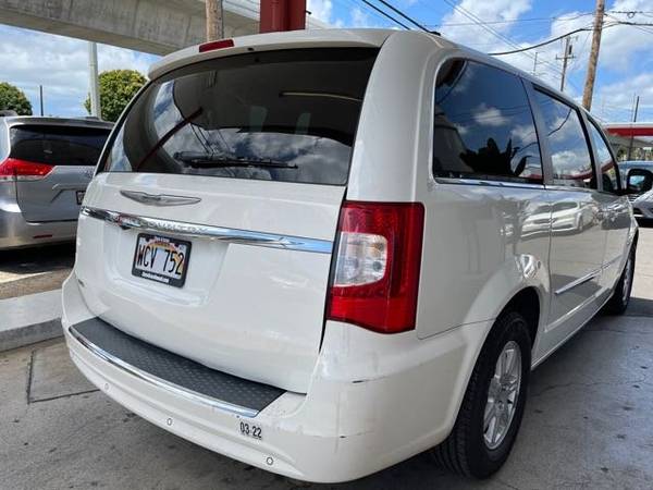 2012 Chrysler Town & Country Touring - - by dealer for sale in Pearl City, HI – photo 6