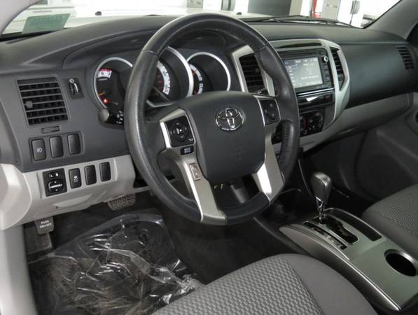Tacoma Toyota 2015 low miles, Excellent! for sale in Washington, District Of Columbia – photo 3