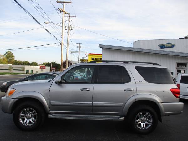 2005 Toyota Sequoia SR5 AWD ** 3rd row, drives great** - cars &... for sale in Roanoke, VA – photo 7
