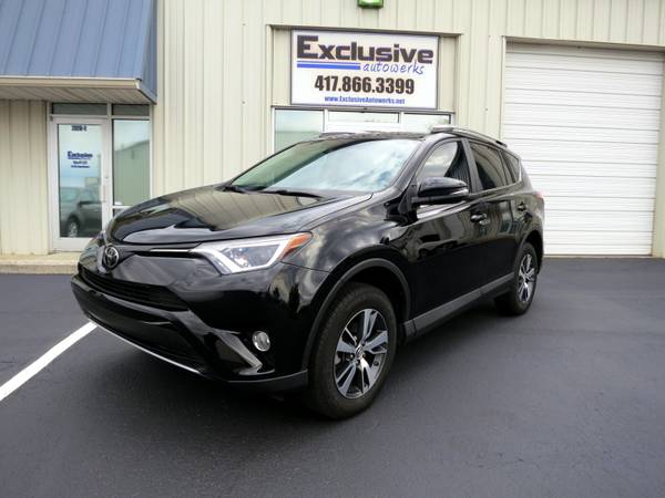 2018 Toyota RAV4 XLE - - by dealer - vehicle for sale in Springfield, MO – photo 2