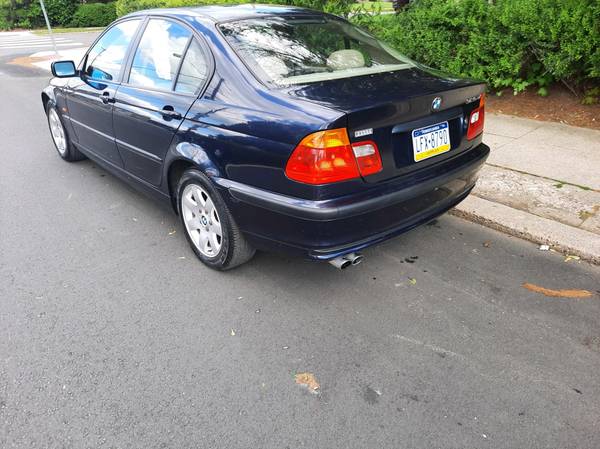 E46 2001 BMW 325xi AWD Runs Great, Clean 2 5l V6 Automatic - cars & for sale in Philadelphia, PA – photo 4