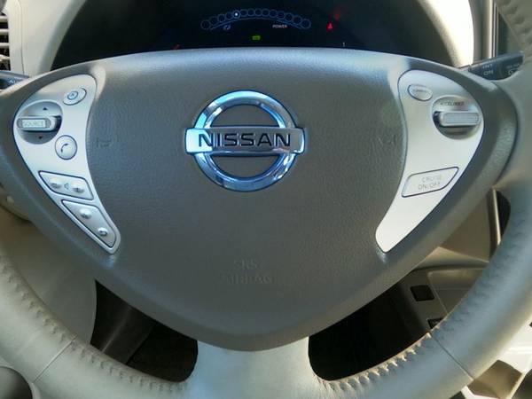 2012 Nissan LEAF Electric 4dr HB SL Sedan - - by for sale in Corvallis, OR – photo 16