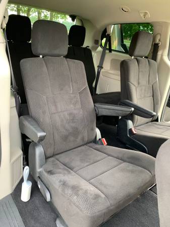 2012 DODGE GRAND CARAVAN 7PSS. AC LOADED -LADY OWNED RUNS GREAT CLEAN for sale in Fishers, IN – photo 6