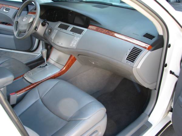 2005 Toyota Avalon XLS 4dr - - by dealer - vehicle for sale in El Cajon, CA – photo 15