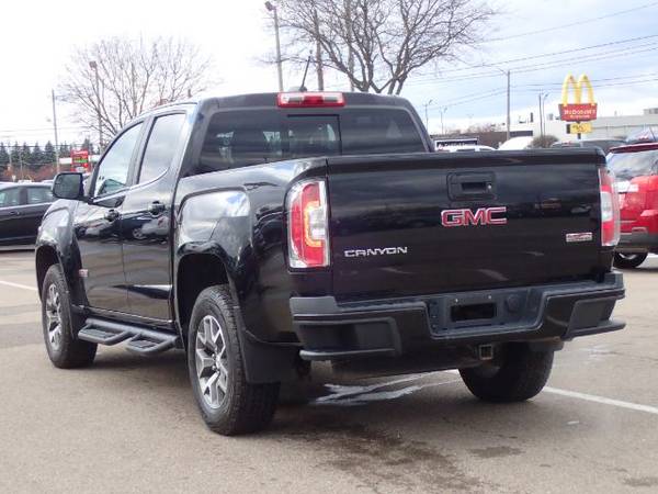 2016 GMC Canyon SLE 4WD CARFAX One-Owner __ REDUCED_ - cars & trucks... for sale in Waterford, MI – photo 4