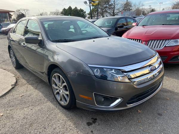 2011 Ford Fusion V6 SE - cars & trucks - by dealer - vehicle... for sale in Eastpointe, MI – photo 3