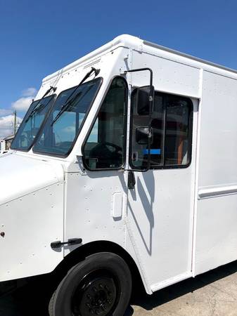 2008 Workhorse W42 - Food Truck Financing Available! for sale in Miami, FL – photo 3