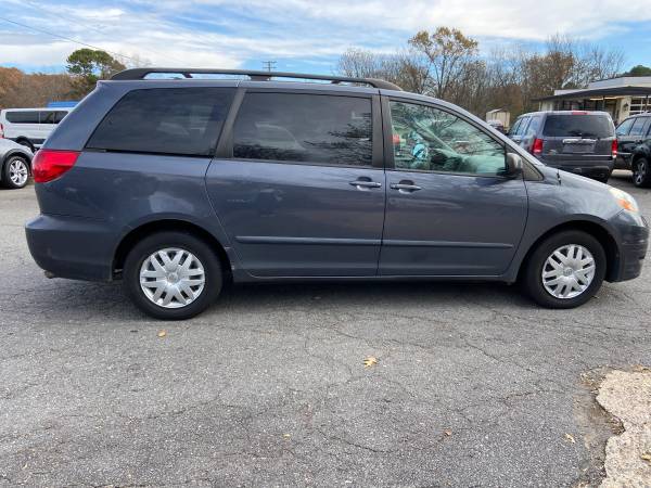 2007 Toyota Sienna LE - cars & trucks - by owner - vehicle... for sale in Sherwood, AR – photo 2