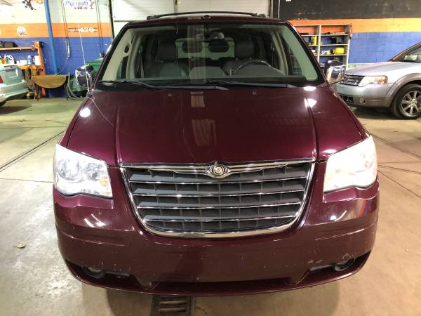 2008 Chrysler town and country - cars & trucks - by dealer - vehicle... for sale in Columbus, OH – photo 8