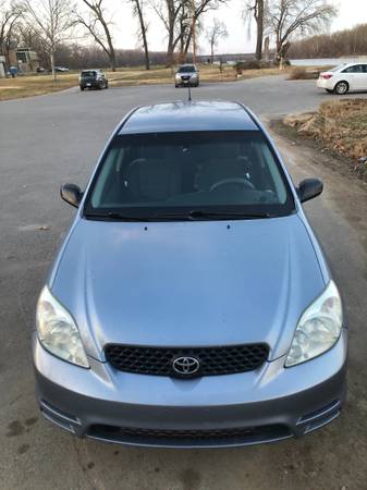 Toyota Matrix 2004 - cars & trucks - by owner - vehicle automotive... for sale in Lawrence, KS – photo 3