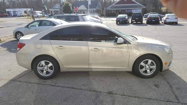 2011 Chevy Cruze, Runs Great! Cold Air! Gas Saver! Extra Clean! for sale in New Albany, KY – photo 2
