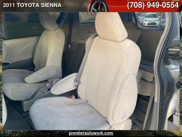 2011 TOYOTA SIENNA LE - - by dealer - vehicle for sale in Alsip, IL – photo 10