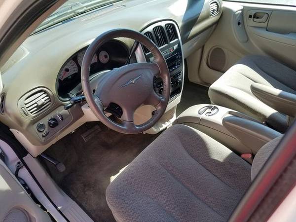 2006 Chrysler Town & Country - In-House Financing Available! for sale in LEWISTON, ID – photo 9